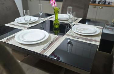 Ótimo apartamento com ampla sacada e vista pro mar - Foto 17