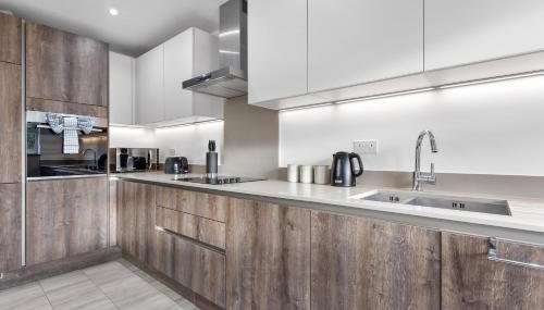 2BR Spacious Flat I King Bed I Desk I Parking X2 - Foto 5, stove, toaster