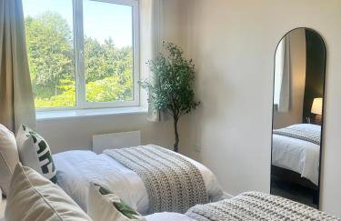 Centrally Located Flat By Ankers Short Term Rental Manchester Perfect for Monthly Stay - Photo 10