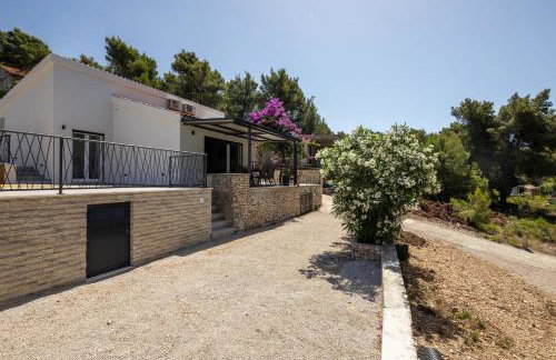 Villa Mala Smišna Poolside Paradise by the Sea - Photo 15