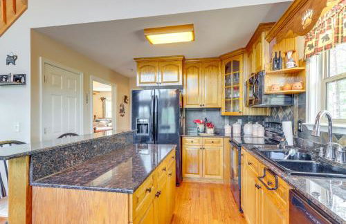 Peaceful Cabin Retreat - 9 Mi to Murphy! - Foto 10