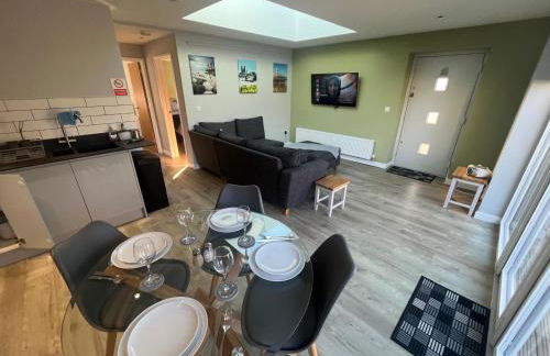 Modern apartment near the beach free parking - Photo 22