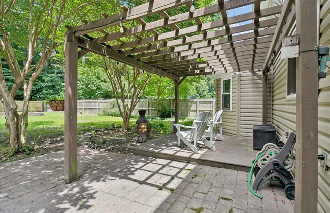 Enchanted Forest - 4 2 30 day pet Friendly - Photo 5