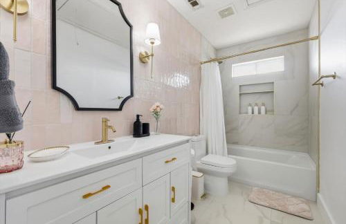 Parisian-Inspired 5-BD w Pool Playground Cinema - Foto 30