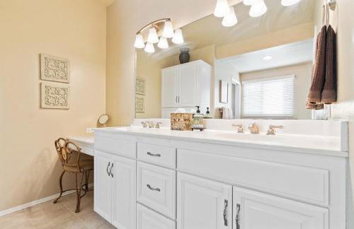 Chic Retreat Ping Pong, Bonfires and Patio Leisure - Foto 40