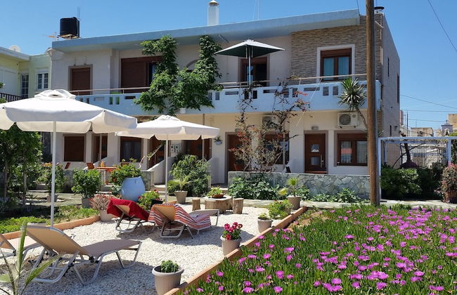 SEAesta Beach Studios - Photo 26