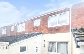 Stylish 3 bed house with free parking - Foto 3