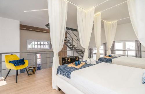 Host Wise - Elegant Loft with Historic Charm & Terrace - Foto 9