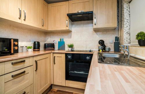 2 Bedroom House, 5 Single Beds, Fast WiFi - Photo 24