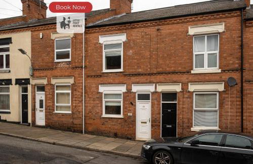 2 Bedroom Home with WiFi, Private Yard and Street Parking - Foto 19