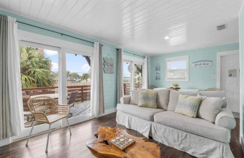 Newly Renovated 2 Bedroom Beach House Free Parking - Foto 2