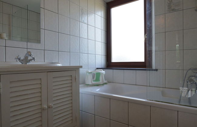 Fine Holiday House with Sauna & Large Terrace near Malmedy - Foto 27