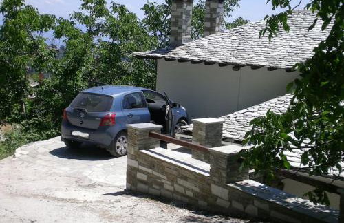 Άνετος χώρος με parking, αυλή και θαυμάσια θέα - Foto 8