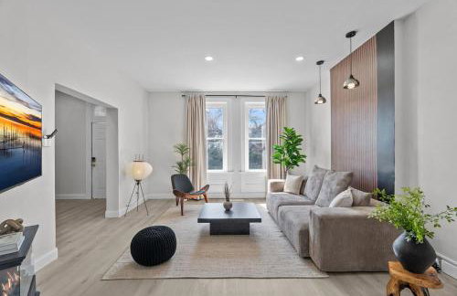 Brick and Modern on Miami St By StayLage - Foto 6