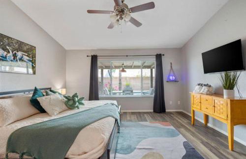 Sunkissed Private Pool 3BR Oasis w Outdoor Lounge - Foto 33