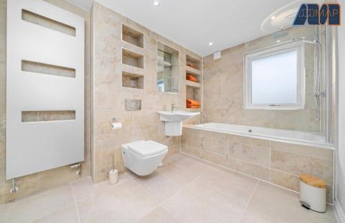 Large Family Home with Hot Tub or Jacuzzi, Log Burner - Foto 50