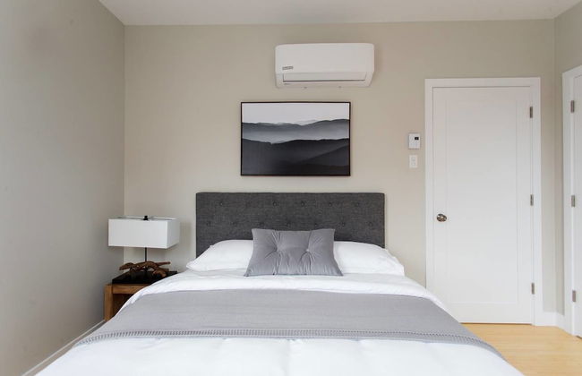 Trendy Little Italy 3 Bedroom Condo - Foto 11