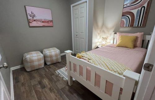 Charming Renovated Home Near Fayetteville, Rustic Retreat for Families - Foto 11