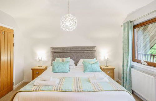 Lord Galloway 35 with Hot Tub - Photo 9