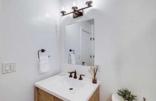 Upscale Family Retreat Near DC and Georgetown! - Foto 32