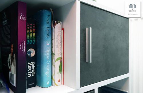 Spacious 3 Bed Home In The Heart Of Bridgend - By EKLIVING LUXE Short Lets & Serviced Accommodation - Foto 19