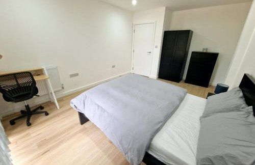 The Romford Luxe Haven - Fully Furnished 2BR - Foto 24