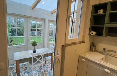 Dans Maison privée Appartement de charme, 70m2 avec pergola Et jardin à 15min centre de Strasbourg Chez Regine - Foto 1