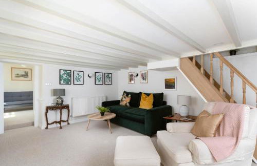 4-Bed Cottage - Pets with Garden & Wood Burner - Foto 11