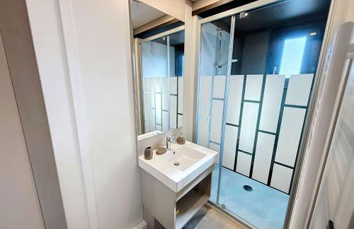 Chalet de Standing 6 Pers. à Jullouville - Piscine Chauffée, Plage à Proximité, Wi-Fi Inclus - FR-1-361-536 - Foto 13