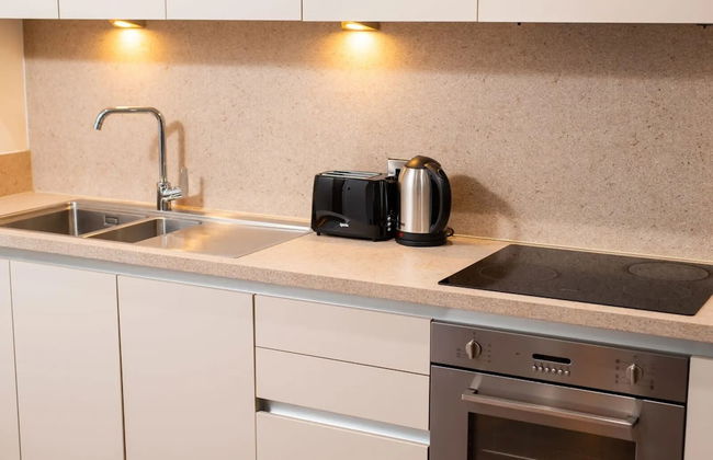 The Assembly - Foto 12