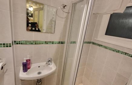 Garland Lovely House with Garden, Watford - Foto 15