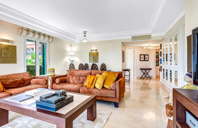 YOLO Spaces – Sotogrande Marina Boutique Apartment - Foto 19