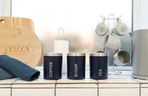 Spacious 3BR Sleeps 8 Ideal for Contractors or Large groups - Foto 4