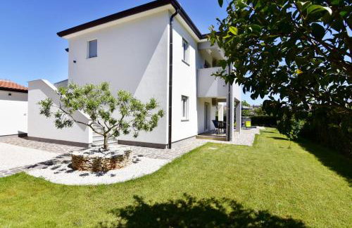 Modern holiday home with shared pool - Foto 53