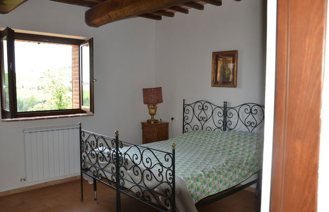 Panoramic Farmhouse With Swimming Pool - Photo 2