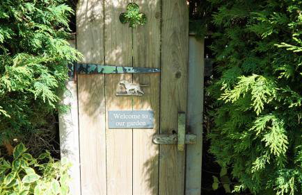 Shepherd's Watch Cottage - 5* Cyfie Farm with private hot tub - Foto 24