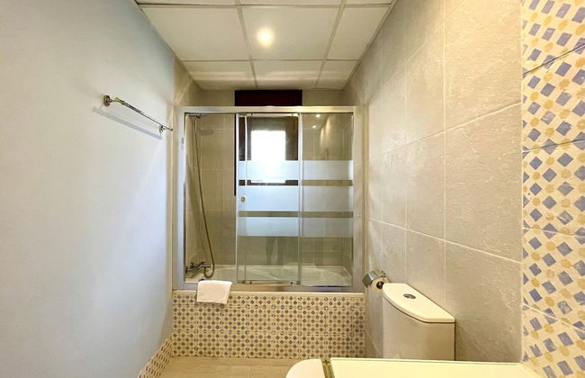 Sunlit Villa Near Golf - Foto 25