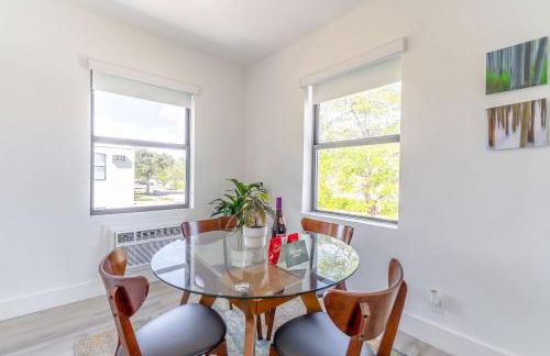 Renovated Apts with Kitchen, Fast WiFi, Smart TV, Roku & Pool Onsite 4 mi to Surfside Beach - Foto 70