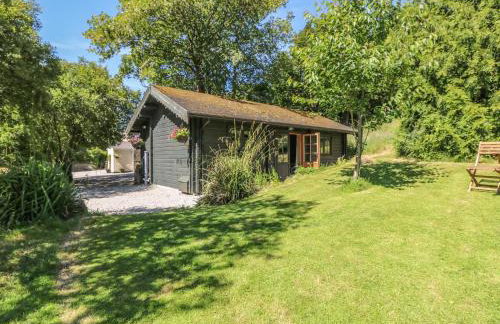 Pond Cabin - Photo 1