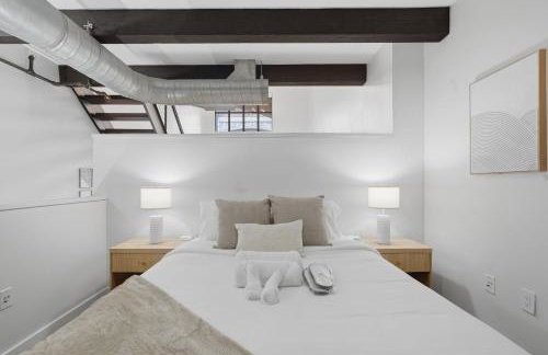 Modern Luxury Loft facing Santana Row w/Balcony - Photo 29