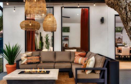 Heated Pool, Game Room, Outdoor Movies, Mins to Downtown, Sleeps 14 - Foto 41