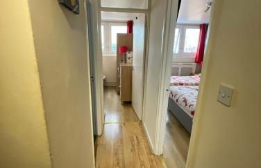 City Centre - Next to Hilton Hotel - Victoria Centre 2 Bedrooms Apartments - Close to Theatre Royal - in Victoria Centre Shopping Centre - 24 Hours Access - Parking Cars or Vans from Five Pounds a Day - Onsite Parking from Ten Pounds a Day - Foto 35