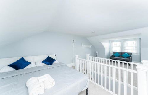 TWO town homes! 6 Bedrooms, 2 King beds, Walk to Eats - Foto 38