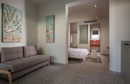 FOS Luxury Suites - Photo 45