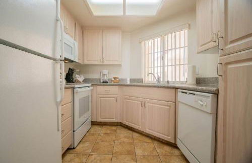 Desert Breezes Resort 1 Bedroom Suite with Resort Access - Foto 12