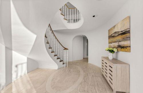 Sea Serenity Coastline Views and Pool - Photo 26