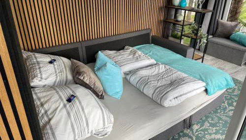 TINY-HOUSE mit Alpen- Stadt- und Poolblick , WLAN - Foto 4