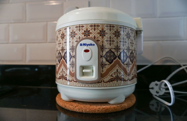 Comfy Studio Ciputra International Apartment - Photo 8