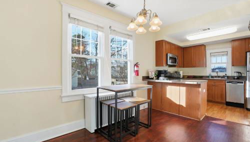 DC Area Bungalow Near Shops and Dining home - Foto 4