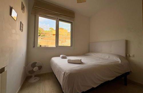 R164 Casa adosada con piscina comunitaria 3000m2 - Foto 9